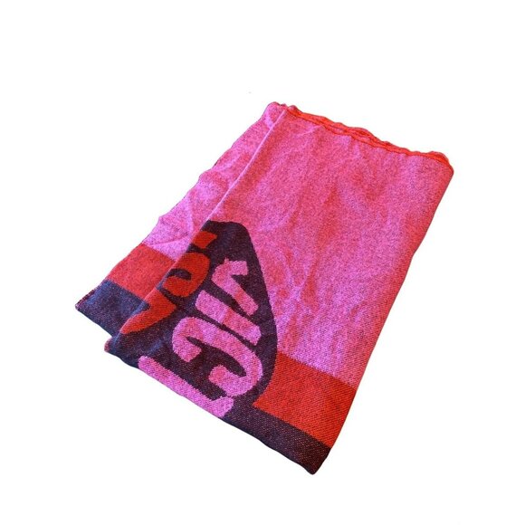Victoria's Secret Throw Blanket +Fringe Red Pink Lip Design Soft Acrylic - Picture 1 of 5